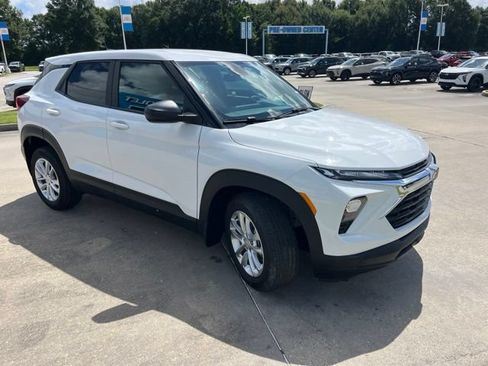 New 2026 Chevrolet TrailBlazer LS w/ LS Convenience Package FWD image 9