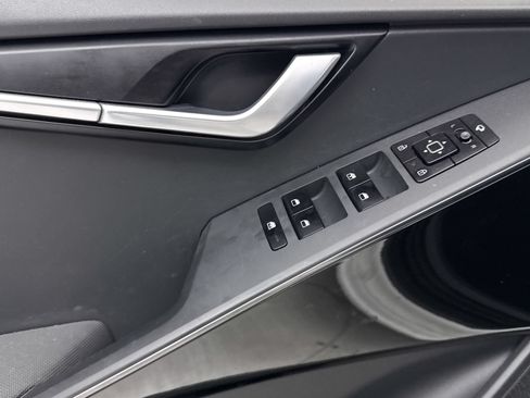 Used 2023 Kia Niro EX Touring FWD image 28