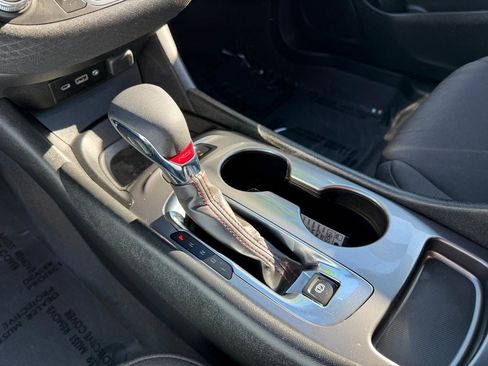 Used 2024 Chevrolet Malibu RS FWD image 15