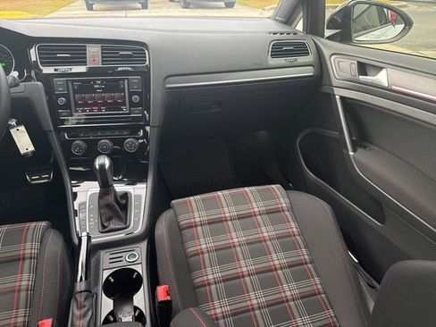 Used 2021 Volkswagen GTI S image 12