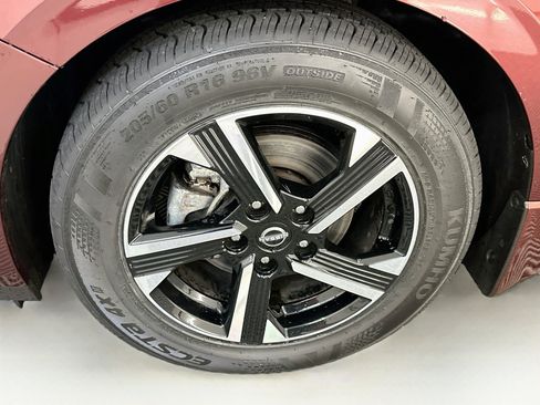 Used 2024 Nissan Sentra SV w/ All-Weather Package FWD image 11