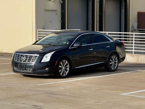 Used 2013 Cadillac XTS FWD image 3