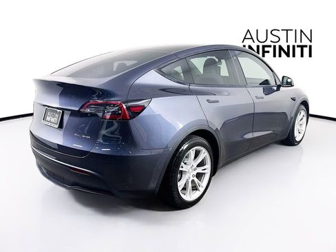 Used 2022 Tesla Model Y Long Range AWD/4WD image 7