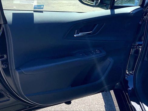 New 2026 Toyota Prius Plug-In Hybrid FWD image 10