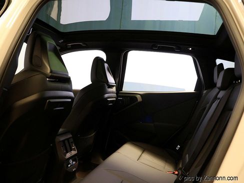 Certified 2025 BMW X3 M50 w/ Premium Package image 13