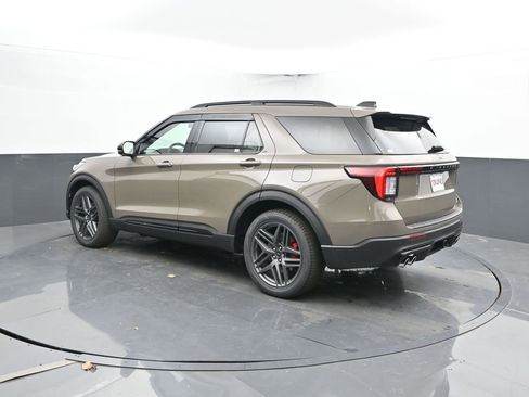 New 2026 Ford Explorer ST w/ Sun And Sound Package image 7