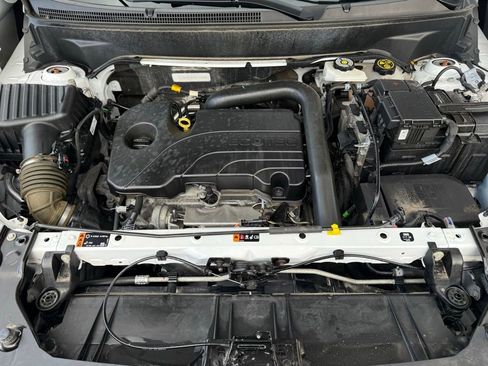 Used 2023 GMC Terrain SLE w/ Driver Convenience Package image 18