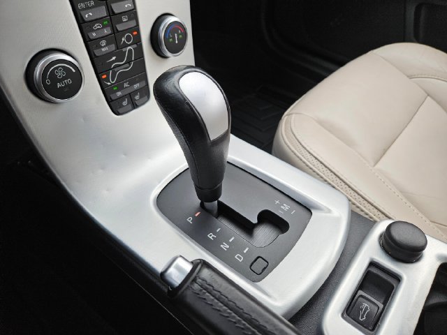 Used 2013 Volvo C70 T5 FWD image 28
