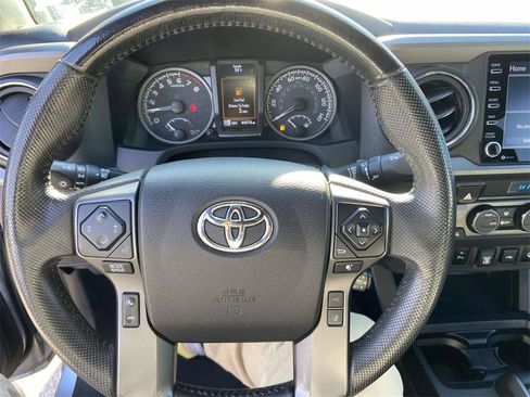 Used 2022 Toyota Tacoma TRD Sport image 29