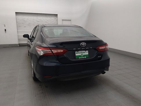 Used 2018 Toyota Camry XLE image 6