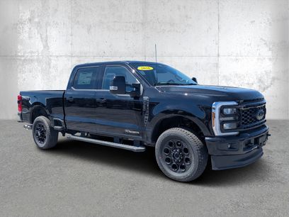 New 2026 Ford F350 Lariat w/ Black Appearance Package