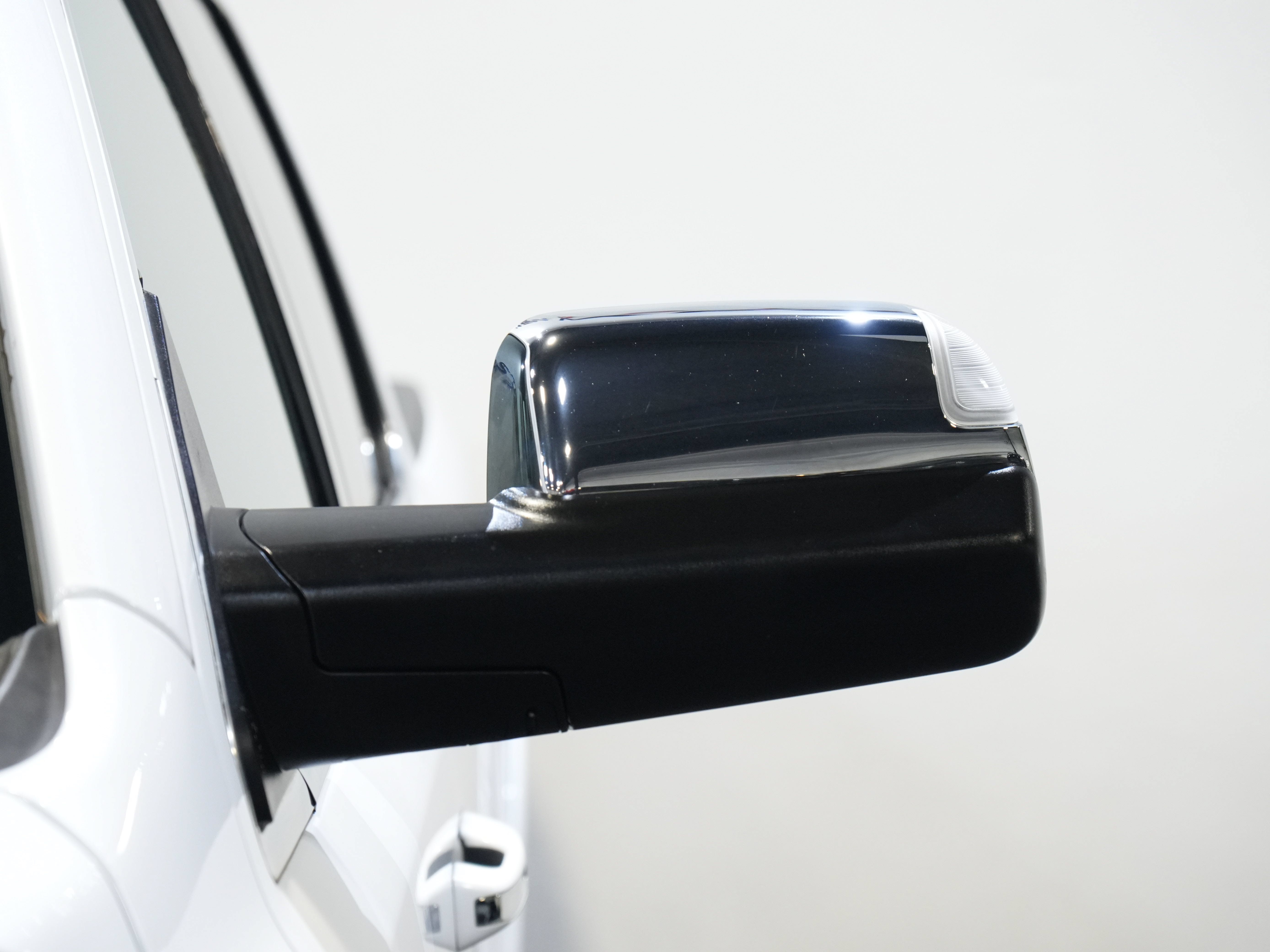 Used 2019 RAM 1500 Limited AWD/4WD image 11