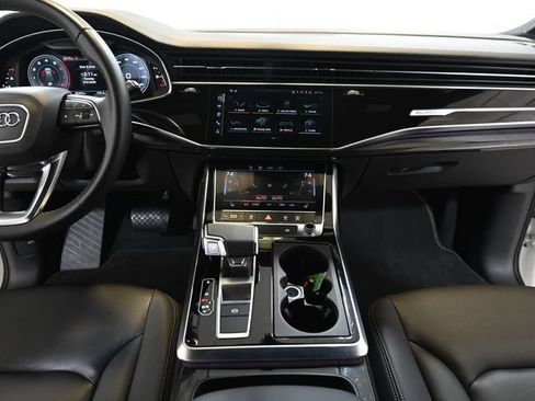 Used 2025 Audi Q7 3.0T Premium Plus AWD/4WD image 2
