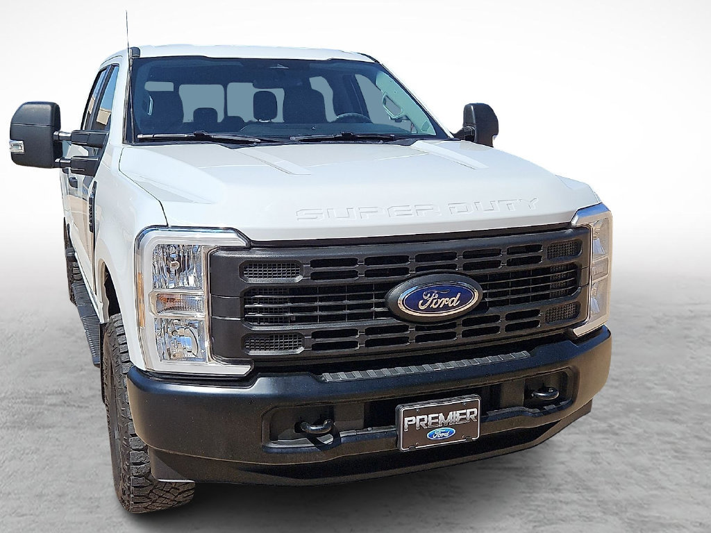 Used 2025 Ford F250 XL w/ XL Off-Road Package AWD/4WD image 2