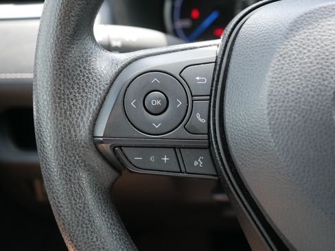 Used 2024 Toyota RAV4 LE AWD/4WD image 31