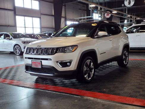 Used 2018 Jeep Compass Limited w/ Navigation Group AWD/4WD image 3