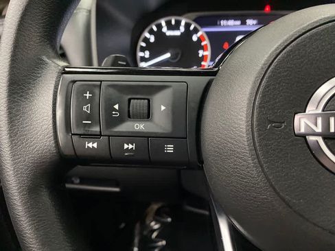 Used 2023 Nissan Rogue SV AWD/4WD image 21