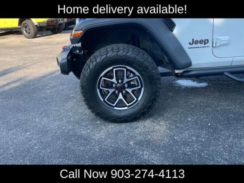 Used 2025 Jeep Wrangler Unlimited Rubicon image 28