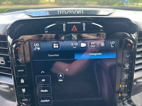 Used 2022 RAM 1500 Limited AWD/4WD image 40