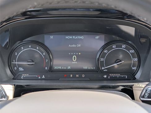 Used 2022 Lincoln Corsair AWD w/ Premium Package image 32