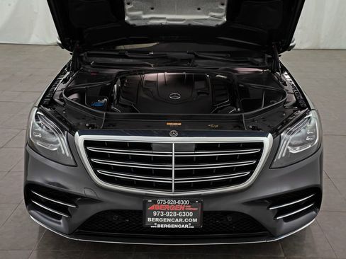 Used 2018 Mercedes-Benz S 560 4MATIC Sedan image 3