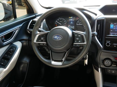 Used 2023 Subaru Forester AWD/4WD image 9