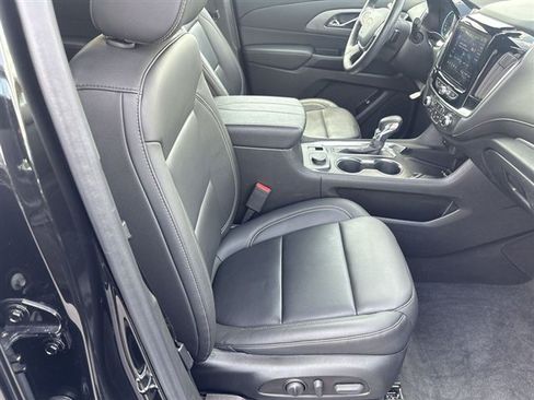 Certified 2023 Chevrolet Traverse LT w/ LPO, Floor Liner Package FWD image 26