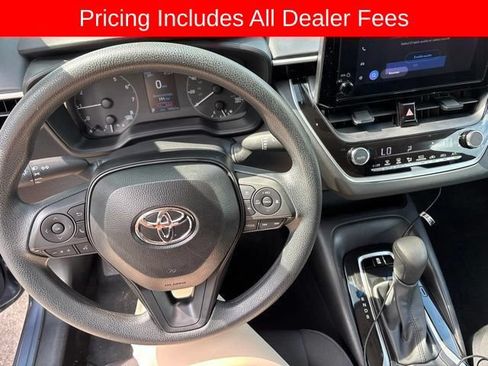 Used 2025 Toyota Corolla LE FWD image 3