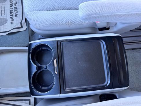 Used 2014 Toyota Sienna LE image 27