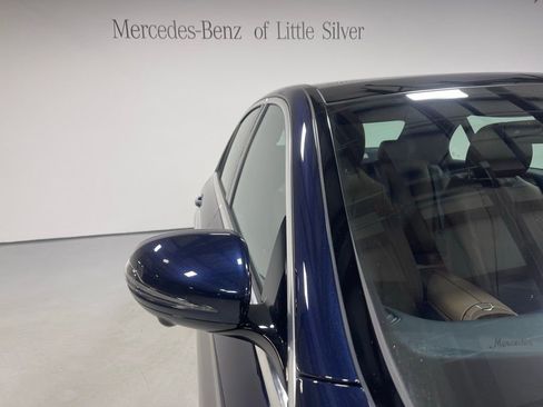 Used 2022 Mercedes-Benz E 350 4MATIC Sedan image 11