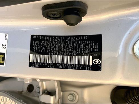 Used 2024 Toyota Corolla LE FWD image 33