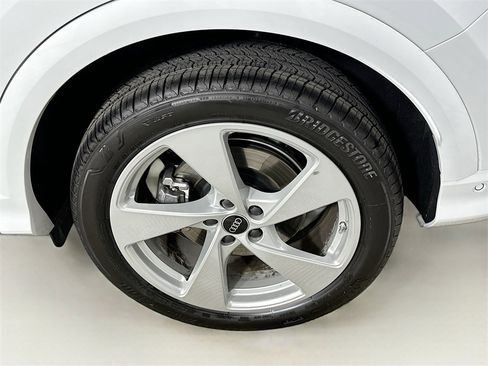 Used 2025 Audi Q5 Prestige image 24