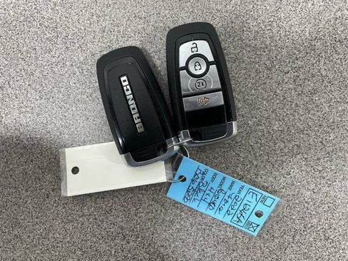 Used 2022 Ford Bronco Wildtrak AWD/4WD image 25