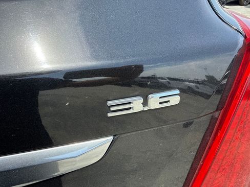 Used 2019 Cadillac XT5 Luxury w/ LPO, Radiant Package FWD image 15