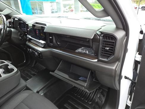 Used 2022 Chevrolet Silverado 1500 LT image 49