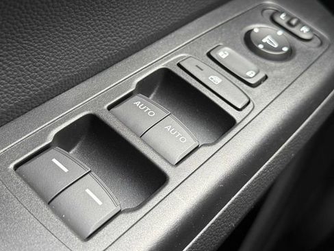 Used 2024 Honda CR-V Sport image 16