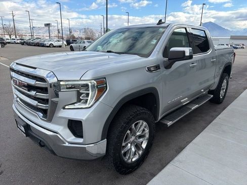 Used 2021 GMC Sierra 1500 SLE w/ X31 Off-Road Package image 3