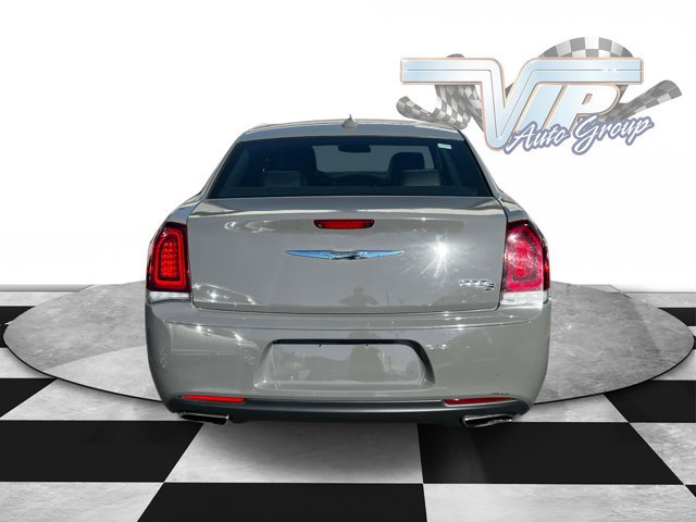 Used 2019 Chrysler 300 S RWD image 6
