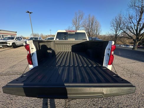 Used 2023 Chevrolet Silverado 1500 ZR2 w/ Technology Package AWD/4WD image 24