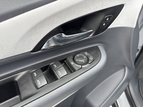 Used 2019 Chevrolet Bolt LT image 18