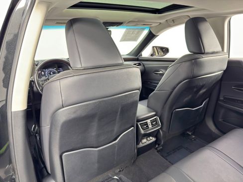 Used 2019 Lexus ES 300h image 35