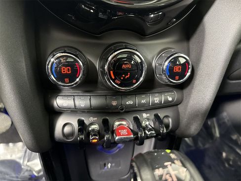 Used 2019 MINI Cooper 2-Door Hardtop image 28