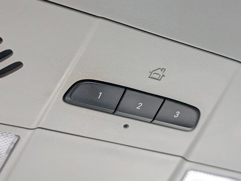 Used 2021 Buick Enclave Preferred FWD image 32