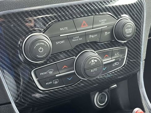 Used 2023 Dodge Charger R/T w/ Performance Handling Group image 30