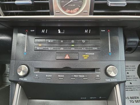 Used 2016 Lexus IS 200t image 27