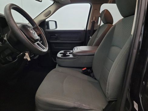 Used 2018 RAM 1500 Express AWD/4WD image 17