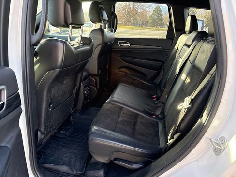 Used 2019 Jeep Grand Cherokee Altitude image 9