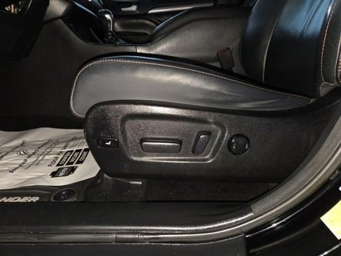 Used 2016 Toyota Highlander XLE image 10