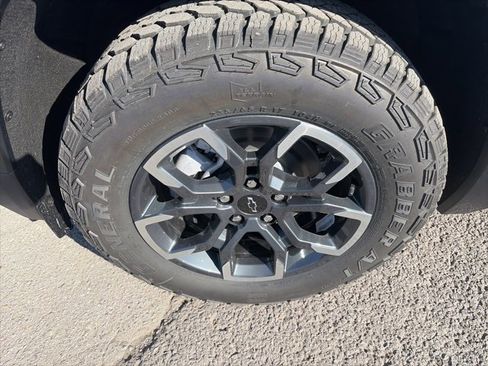 New 2026 Chevrolet Equinox ACTIV w/ Safety and Technology Package image 10