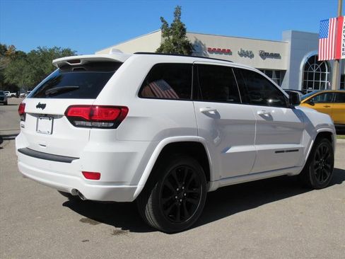 Used 2020 Jeep Grand Cherokee Altitude image 6